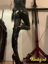 meesteres-mila-bdsm-via-kinky-698b0f8d5ad4990013515eb5