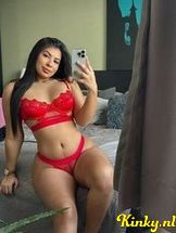 emiliana-escort-via-kinky-690388f1665fb200136346cf