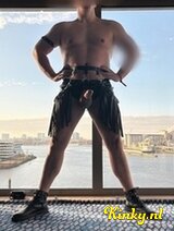 Nino - Grote dominante man – macht, spanning en overgave