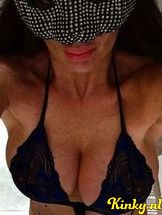 roxsanne-virtual-sex-via-kinky-69257a70a9c49d0013969c7b