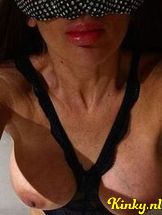 fleur-virtual-sex-via-kinky-6916e69c35dea800130b2b04