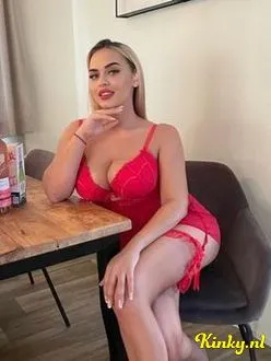 sarah-escort-via-kinky-690c8f4696de7800138357eb