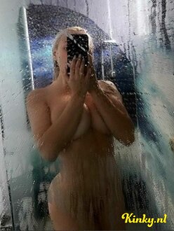 natasha-escort-via-kinky-686d32c99e10cc001344a115