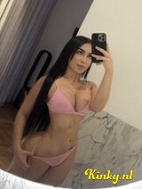 Samantha - Beautiful Colombian a few days in the city