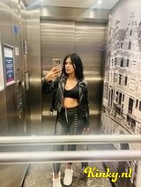 Samyra - I’m waiting for you at a great party together