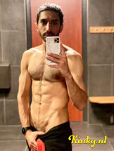 arash-escort-via-kinky-687665c04783f70013b1420f