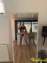 Elena - Girl next door