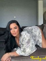 badbunnyc-virtual-sex-via-kinky-6911fb02665fb200136361e6