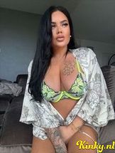 badbunnyc-virtual-sex-via-kinky-6911fb030e66ef00137b6184