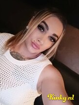 eveina-escort-via-kinky-6880e5ec375bfd00131939b1