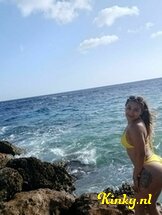 hillary-escort-via-kinky-687a698f3cd0cf00131d0541