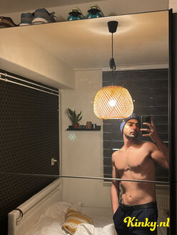 daan-erotische-massage-via-kinky-6880c9564783f70013b15247