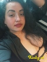 Naila - Sexy lady wet pussy