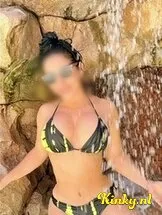 kata-erotische-massage-via-kinky-6895aabf237f7f0013f2ff9c