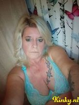 merlina-escort-via-kinky-68caecfa034a850013ea8a3e
