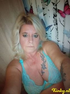 merlina-escort-via-kinky-68caecfa034a850013ea8a3e