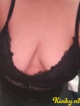 Nina - Mijn hitsige warme kutje verlangt naar jou