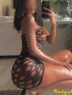 kioly-erotische-massage-via-kinky-68dfa18a4884f30013e8ac5a