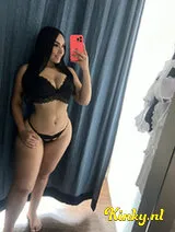 Pammela - Hi, I'm Pammela. I'm open-minded.