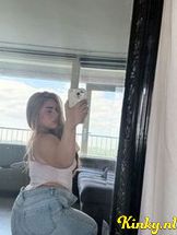 kylie-prive-ontvangst-via-kinky-68be424d1240cb0013394e3d