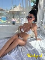 Anais - New girl