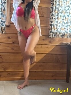 rosa-escort-via-kinky-6890afdc9e10cc001344e145