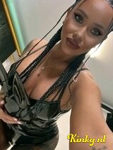 Sophie - New girl ! Hot Brunette!
