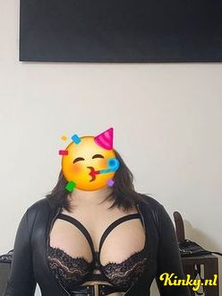 casandra-bdsm-via-kinky-6936911fe72b70001365b7f6