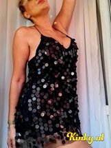 scarlet-escort-via-kinky-68953aeb96f0c8001370b605