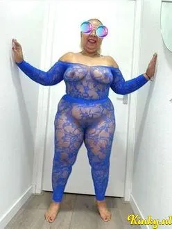 rosy-virtual-sex-via-kinky-68b5bd42aab67a00135257d9