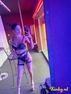 tereza-escort-via-kinky-689b416796f0c8001370bfe2