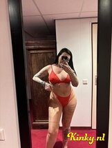 elena-escort-via-kinky-689f136ccc15b900137f16c1