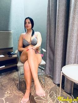 giulia-escort-via-kinky-68b19099aab67a001352524f