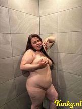 ariana-escort-via-kinky-68dc68994884f30013e8a86d