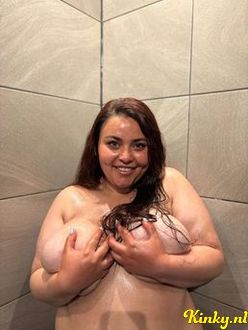 ariana-escort-via-kinky-68dc6897f6c6eb0013e5f1d0