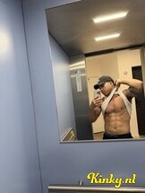 victor-escort-via-kinky-689f213a96f0c8001370c438