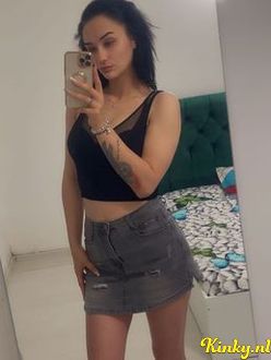 elena-erotische-massage-via-kinky-68b6da6c1f33c500124caff4