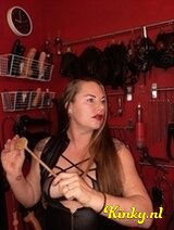 Meesteres Katja - Betrouwbaar, ervaren, compleet ingerichte studio