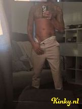 joshua-escort-via-kinky-696377569e0e47001343764d