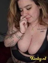 ernestina-virtual-sex-via-kinky-699dc67714066b0012474558