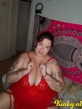 ernestina-virtual-sex-via-kinky-69272b04c7a22f00137d6b30