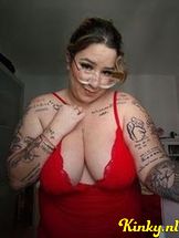 ernestina-virtual-sex-via-kinky-68e787b24884f30013e8b50b