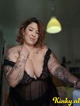 Sofía - I provide online service and alsoin Rotterdam