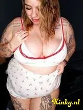 ernestina-virtual-sex-via-kinky-6983b86586b1a50012ff0c40