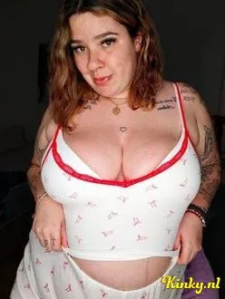 ernestina-virtual-sex-via-kinky-6983b82bbb927a00130a4e97