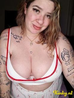 ernestina-virtual-sex-via-kinky-6983b8665ed0c0001212b213