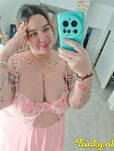 ernestina-virtual-sex-via-kinky-691f2bdda9c49d0013969576