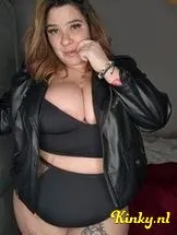 ernestina-virtual-sex-via-kinky-699dc676c2d56c00135f3dc8