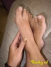 saray-virtual-sex-via-kinky-68ac50207266d20013b95bba