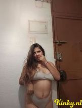 salvadora-virtual-sex-via-kinky-691c4401c0682f0013e03c7a